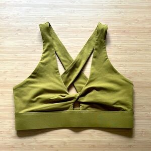 Fabletics - Oasis Twist Sports Bra - M
